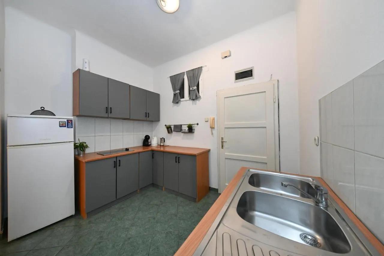 Zara Apartment