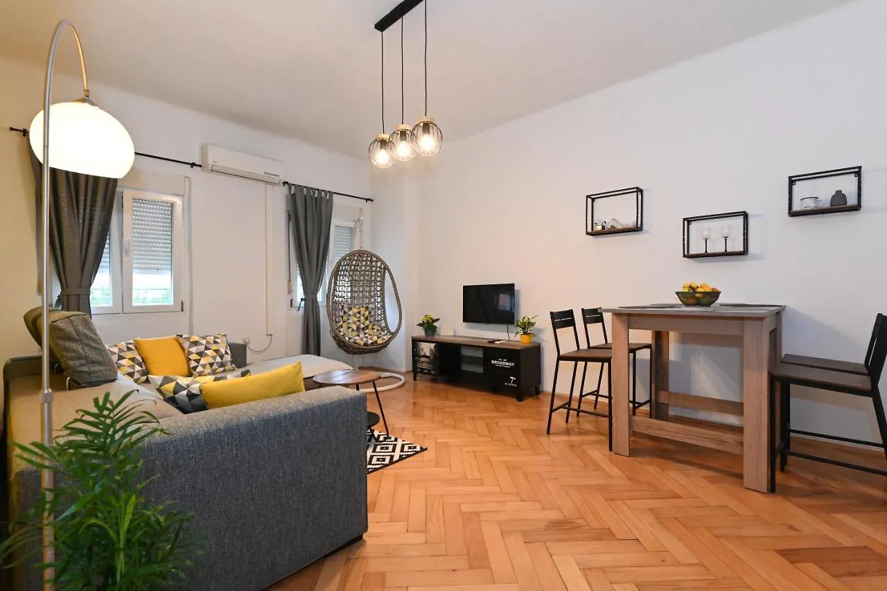 Zara Apartment